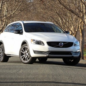 Универсл V60 Cross Country с полным приводом